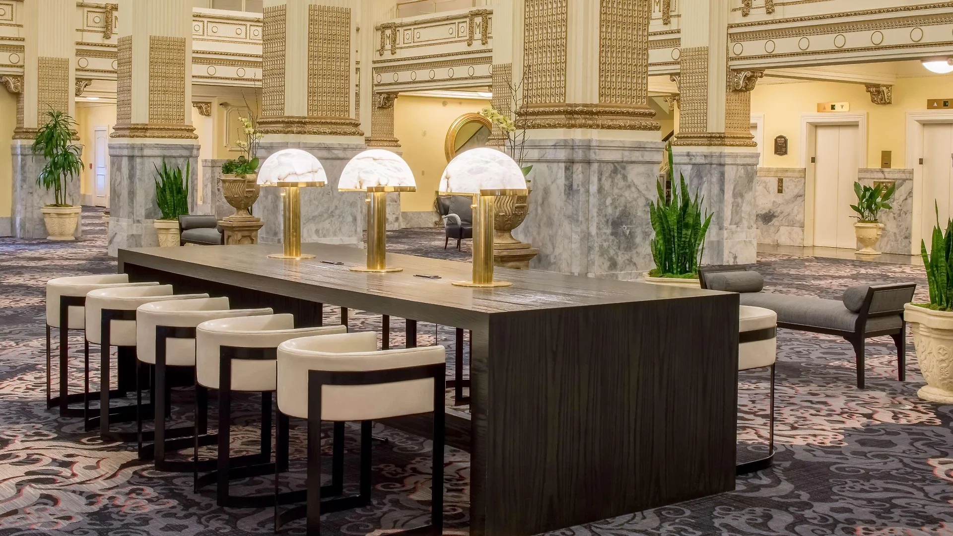 Hotel Embassy Suites By Hilton Portland Downtown
