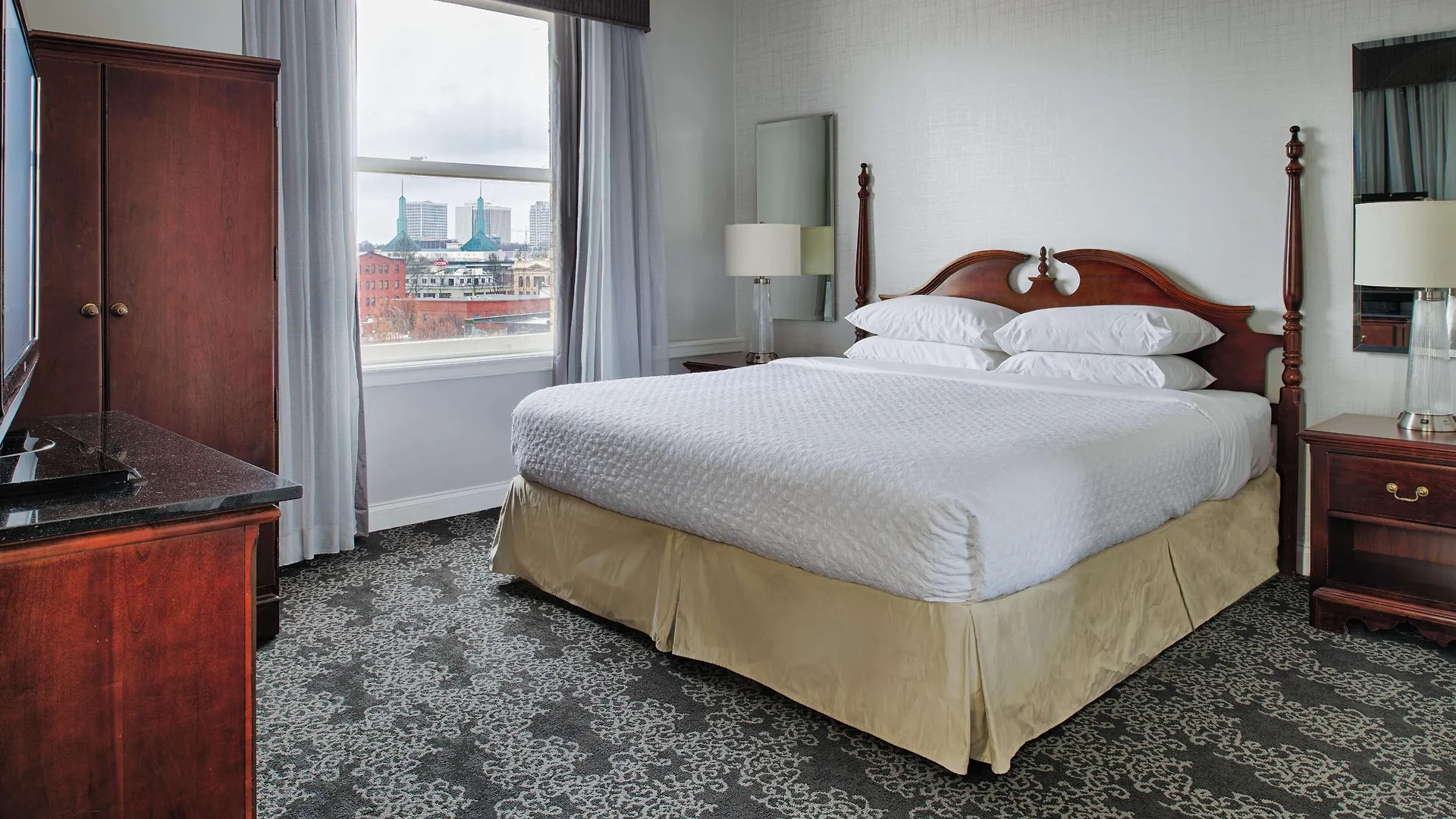Hotel Embassy Suites By Hilton Portland Downtown