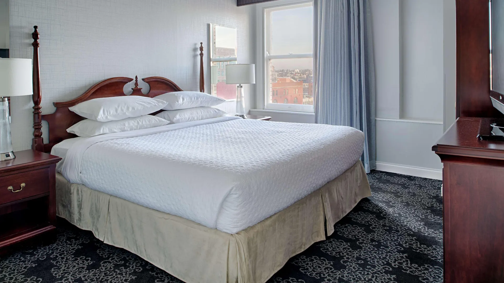 Embassy Suites By Hilton Portland Downtown Hotel